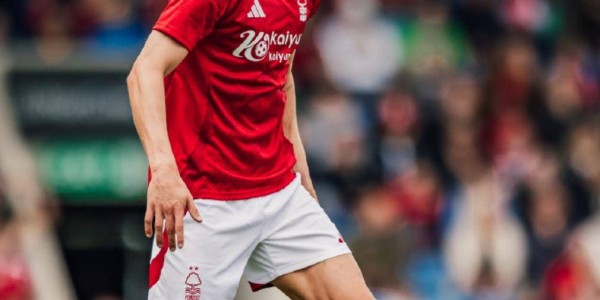 费迪南德看好耶茨，斯洛特偏重于防守，加克波适合西甲