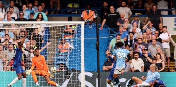 英超回顾：整活大赛！双蓝会成一边倒，瓜师傅技高一筹，曼城迈出争四第一步